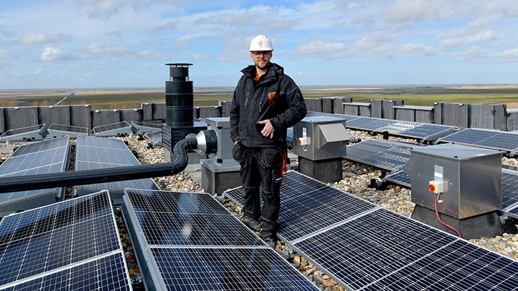 Everything perfectly connected